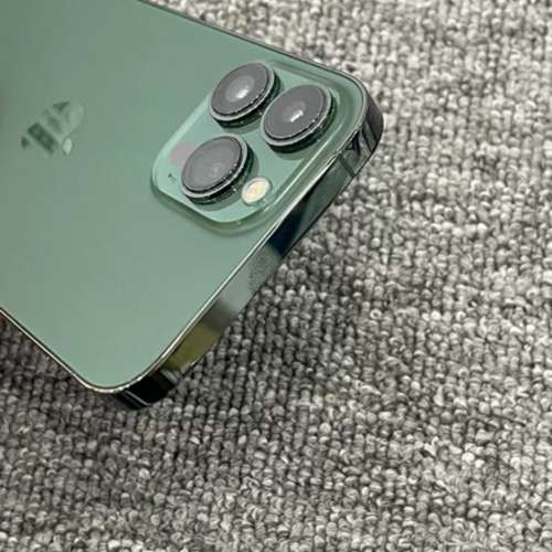 Apple iPhone 13 Pro Max 1TB， 6.7寸大螢幕，功能全部正常運作，電池效能90 %