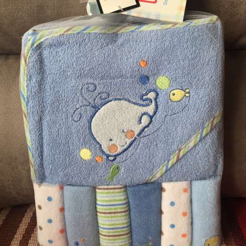 Hooded Bath Towel WashCloths Gift Set for Newborns NEW 全新嬰兒毛巾套裝