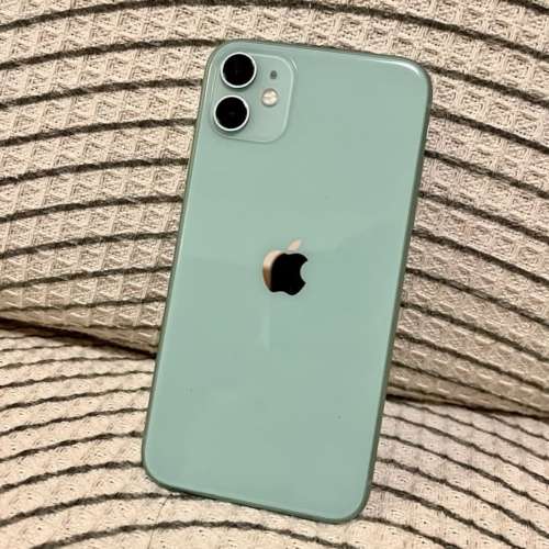 iPhone 11 256gb,港行雙卡，所有原裝，冇修冇拆，電72，所有功能正常！