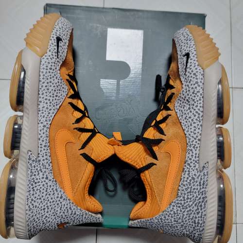 Lebron 16 Low Atmos Safari US 13/UK 12/EU 47.5
