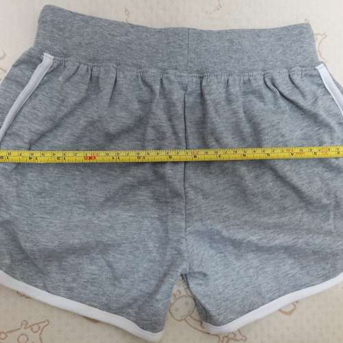 全新灰色白邊短褲 沙灘褲 運動褲 休閒褲 跑步褲 波褲