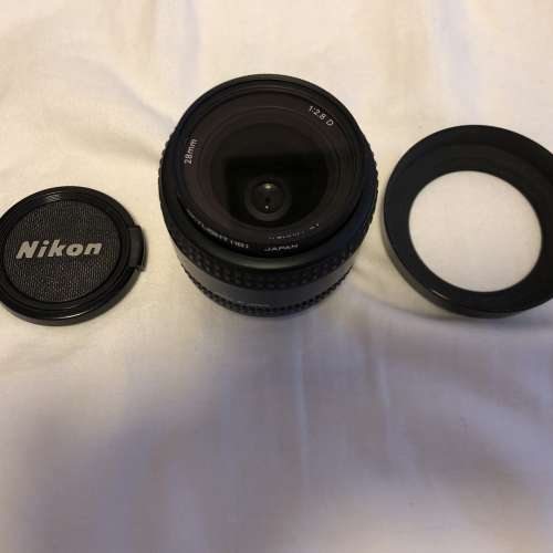 Nikon AF 28mm f2.8D lens