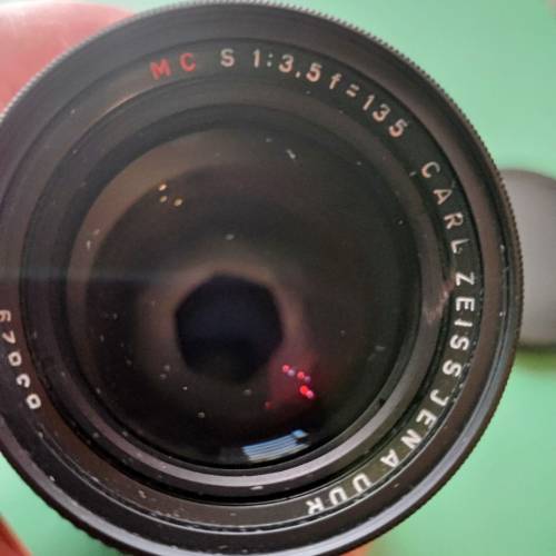 東蔡三寶之一：Carl Zeiss Jena 紅MC Sonnar 135/3.5 (M42 Mount) + M42-M4/3 轉接環