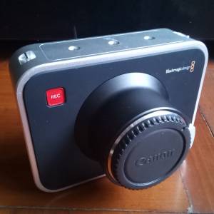 Blackmagic Design ~ Production Cinema Camera 4K ( EF mount ) 有盒