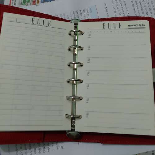 Elle weekly plan book