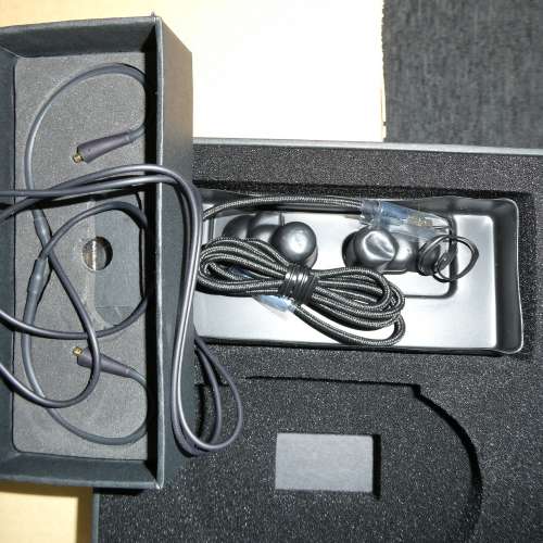 AKG N40入耳式耳機