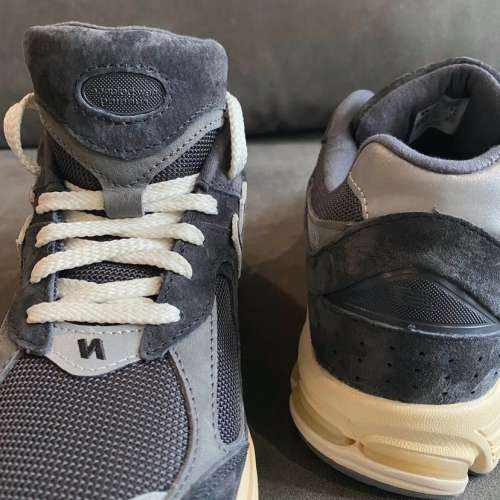 New Balance NB 2002R