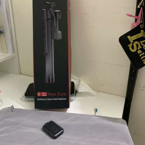 靚牌子K30可折疊雙補光燈手持穩定器藍牙自拍杆三腳架帶快門線遙控