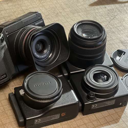 Ricoh GXR set (GR 28mm F2.5, GR 50mm F2.5, A12 M Mount, S10)