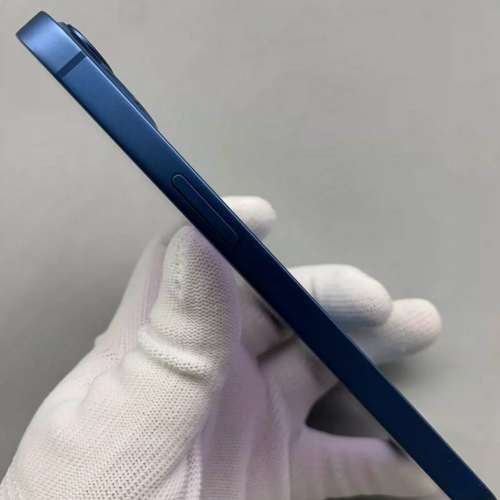 Apple iPhone 13 512G  5G 功能全部正常運作，電池效能90 %，電池良好，已貼貴價玻...