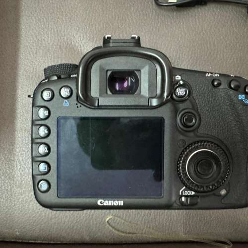 Canon 7D 連64GB CF card 二手或全新單鏡反光機, 攝影產品