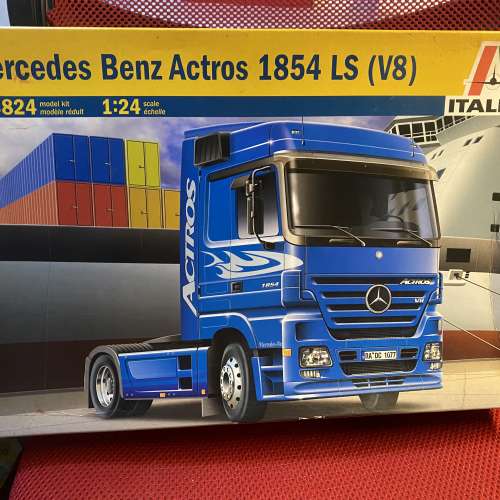 伊達雷利貨櫃車模型平治 ITALERI 1/24 Benz Actros 1854 LS V8  T3824