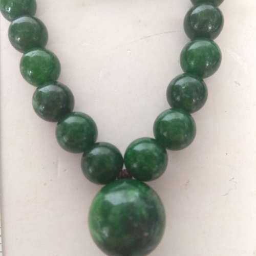 幹青翡翠珠串，約34寸108粒，加上一個14mm吊墜,每條280元,兩條380元.no.A30.4.24