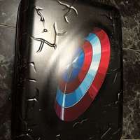 旅行必備- 完全 “新” Samsonite MARVEL 美國隊長形象20吋行李箱 - ＄1,100（原價...