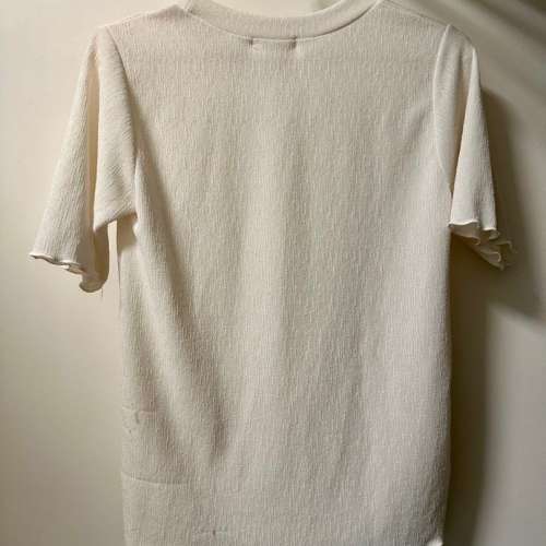 白色Tee Free size Length: 56cm Waist: 80cm (30.5”) S-M size合適 Korea