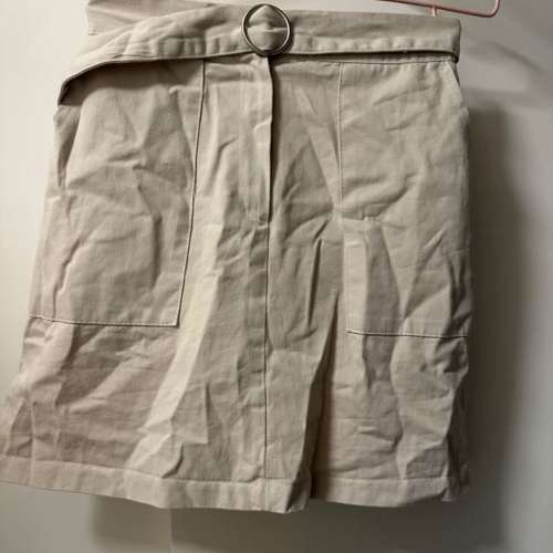 短裙 Made in Korea Light beige colour Free size Waist: 62cm - 78cm Length: 41...