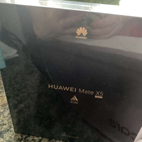 Huawei mate x5