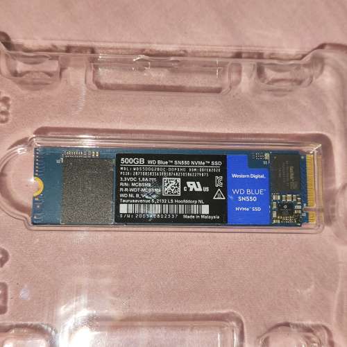 Western Digital 500gb SSD M2送rtx1030+2d顯卡