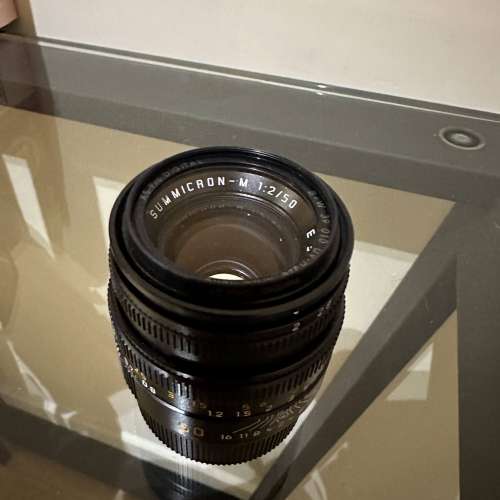 Leica 50/2 Summicron (full packing+ filter)