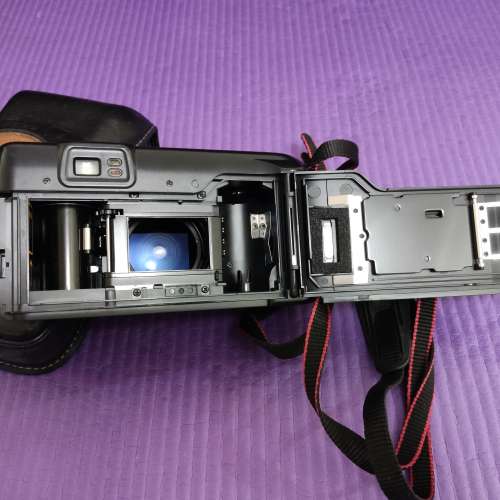 Canon Sure Shot Zoom with 35-70mm f/3.5-6.7 Lens