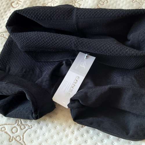 全新 黑色束身褲 束腰 健美 消脂 修身 瘦身 減肥 修腰 修腹 纖體 收腹 提臀 瘦大腿 ...