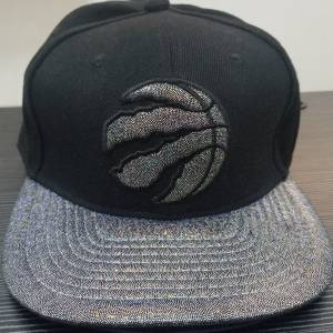 Mitchell & Ness NBA Canada Toronto Raptors Basketball Cap Hat 加拿大多倫多暴龍...