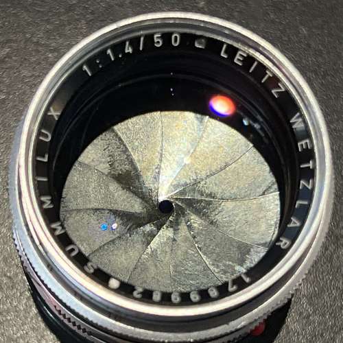 Leica Summilux-M 50mm f1.4 Ver.1 Silver Reverse Scallop lens