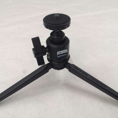 Manfrotto 709B Digi Tabletop Tripod with Manfrotto 342  Ball Head