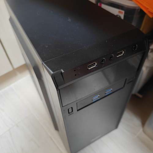 電腦主機 AMD RYZEN 5 3600，16+16G Ram, 128TB SSD,RTX1050