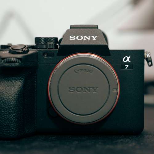 Sony A7 IV (99% New)