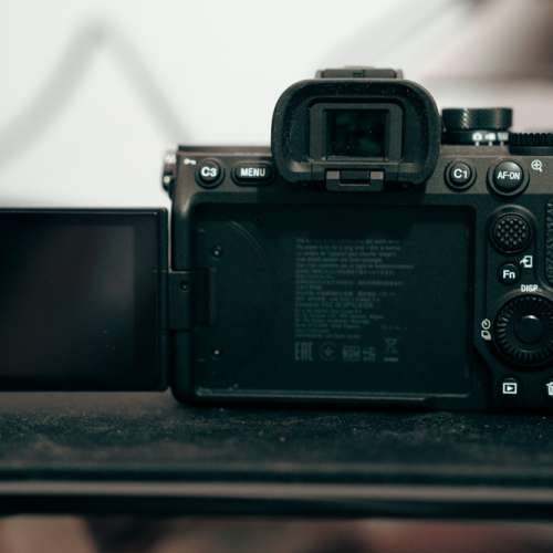 Sony A7 IV (99% New)
