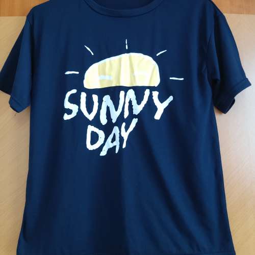 全新寶藍色SUNNY DAY圖案短袖T-Shirt 上衣 T恤 襯衫 襯衣 tee恤 短袖衫