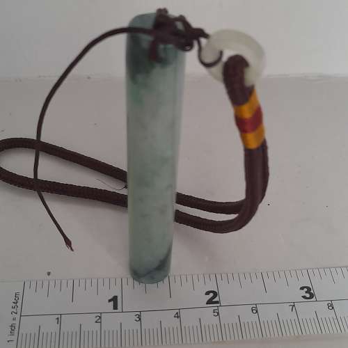 翡翠A玉白底青/花青手鈪，圓滑好水頭。單隻680元兩隻1000元，另隨鈪附送一支價值二...