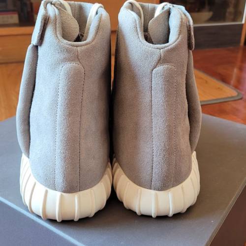 adidas Yeezy 750 Boost Light Brown (初版)