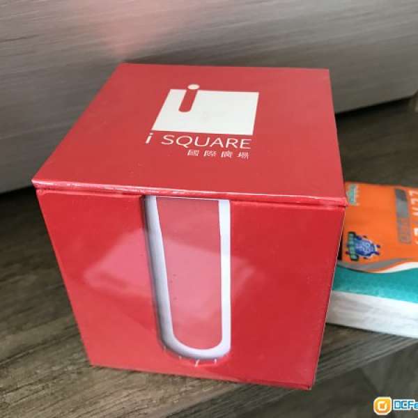 全新 I Square memo 紙 一大疊 8.5cm x 8.5cm x 高9cm