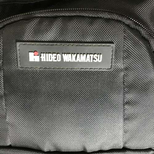 全新 日本品牌 HIDEO WAKAMATSU 黑色有型腰包