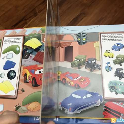 全新 Disney PIXAR Cars 圖書 和40 塊砌圖 Puzzle , 油麻地交。 原價499