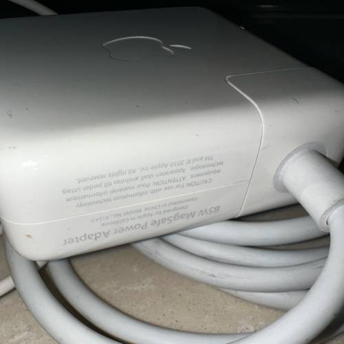 原廠Apple 85W MagSafe Power Adapter Model No. A1343