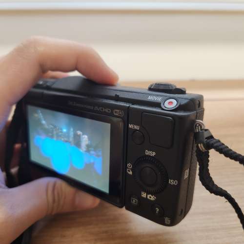 平賣 sony A5100機身（輕巧224g 反mon 2400萬像素APSC）