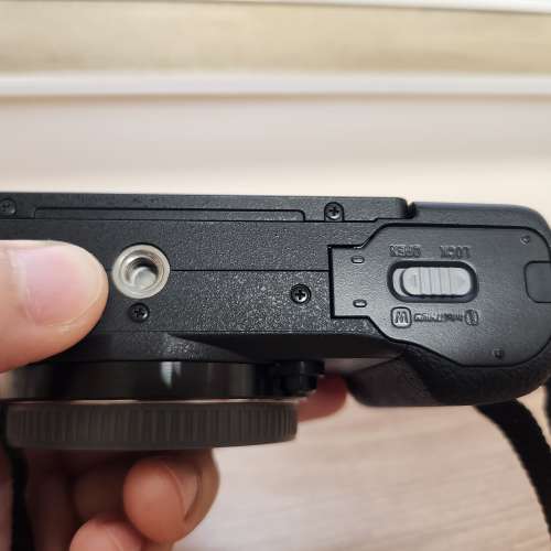 平賣 sony A5100機身（輕巧224g 反mon 2400萬像素APSC）