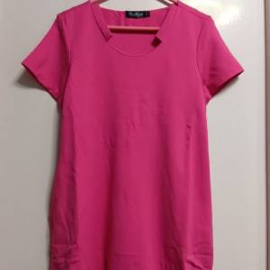 (只限將軍澳地鐵站交收)粉紅色連身衫 Size L