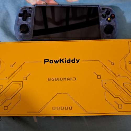 PowKiddy RGB10 Max 3  遊戲掌機，128gb sd系統卡加64gb 遊戲卡。