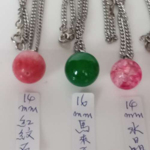 玉石/水晶/樹脂蜜蠟純銀扣吊墜連24寸不銹鋼頸鏈，每套100元七套共售398元。no.B7.4.24