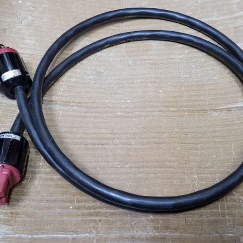 Oyaide Black Mamba Power Cable