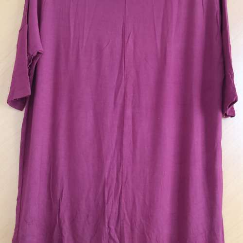 全新棗紅色中袖淨色T-Shirt 上衣 中袖T恤 襯衫 襯衣 中袖tee恤 短袖衫 中袖衫