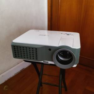 EUG LED Projector