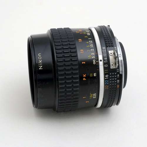 Nikon Ai-s 55mm f2.8 micro