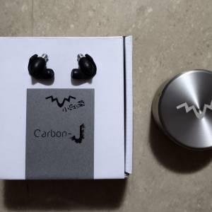 99.9% New MUM FewFever Carbon-J 碳治菊 入耳式耳機