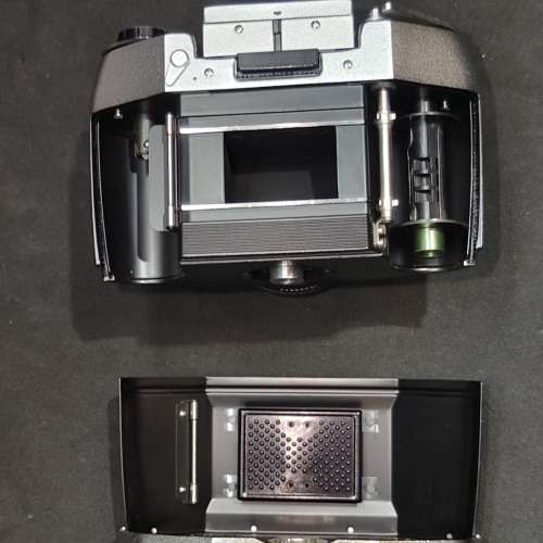 EXA 1b + 50/2.8 連保護套 Film Camera