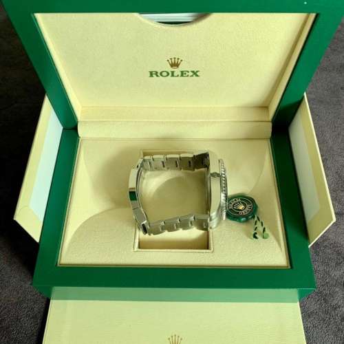 Rolex Sea-Dweller 126600 （單紅）